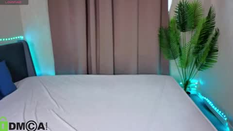 LORI online show from April 13, 1:11 am