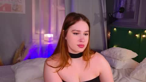 Snapshot of lori_mason chatting on October 12, 6:29 pm Lori online show from October 12, 6:29 pm