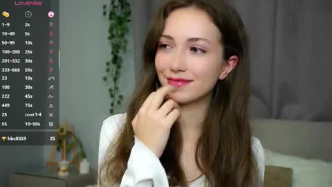 Naomi online show from October 6, 9:45 pm