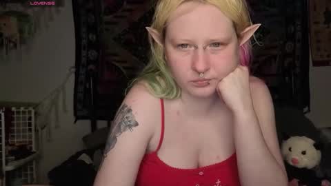 Lori Critter online show from May 15, 10:50 pm