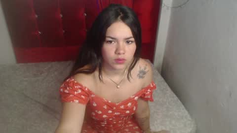 loriiiany online show from April 4, 3:38 am