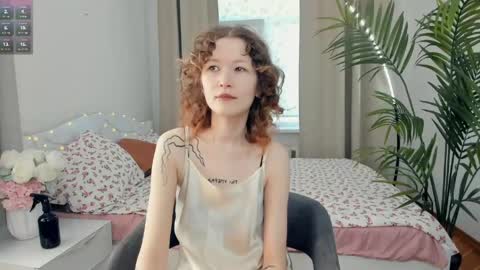 Snapshot of lorineponter chatting on June 4, 7:14 am Ronny online show from June 4, 7:14 am
