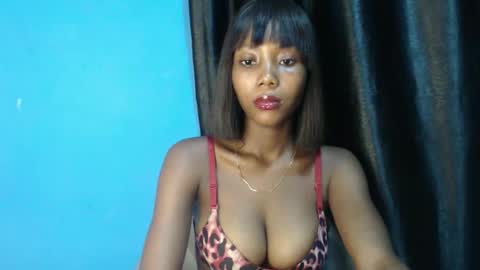 Snapshot of lorrycutie16 chatting on April 27, 3:32 pm lorrycutie16 online show from April 27, 3:32 pm