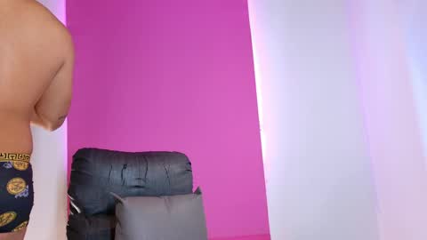 JUAN  JUAN online show from April 11, 5:28 pm