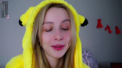 Jess online show from May 6, 2:40 am