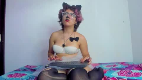 Snapshot of lotto_bloom chatting on October 31, 9:16 pm lotto_bloom online show from October 31, 9:16 pm