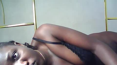 Snapshot of lotty_lavilla chatting on June 17, 7:22 am lotty_lavilla online show from June 17, 7:22 am