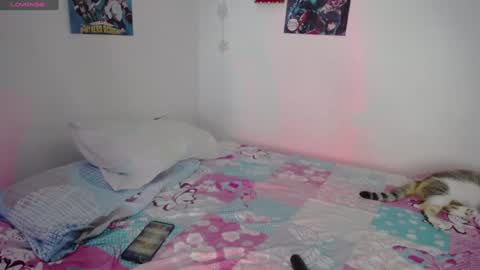 lou_cuteee online show from December 10, 1:32 am