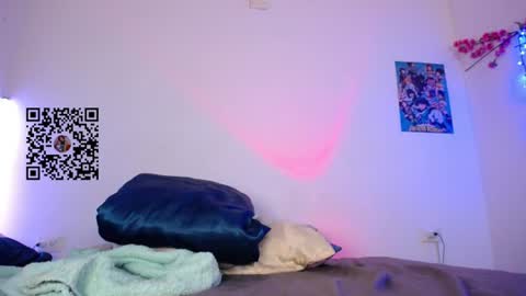 lou_cuteee online show from July 31, 5:18 am
