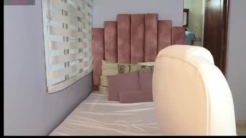  Lou Rosse  online show from February 6, 8:45 pm