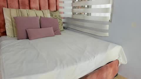  Lou Rosse  online show from October 4, 8:29 pm