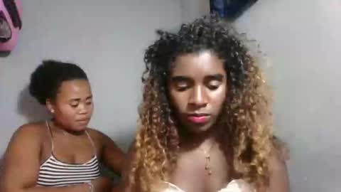 Snapshot of louane98 chatting on February 4, 8:58 pm louane98 online show from February 4, 8:58 pm