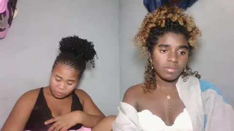 Snapshot of louane98 chatting on February 11, 8:47 pm louane98 online show from February 11, 8:47 pm