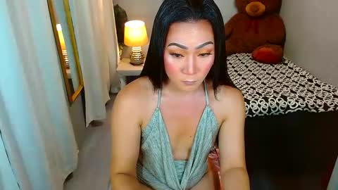 Snapshot of louie_sexy chatting on January 23, 1:24 pm Cathy online show from January 23, 1:24 pm