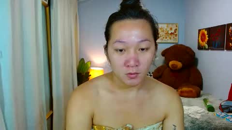 Snapshot of louie_sexy chatting on October 14, 11:33 am Cathy online show from October 14, 11:33 am
