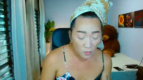 Snapshot of louie_sexy chatting on July 17, 5:47 am Cathy online show from July 17, 5:47 am