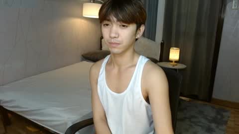 Snapshot of louieismy_name chatting on January 5, 1:35 am ignot ursh online show from January 5, 1:35 am