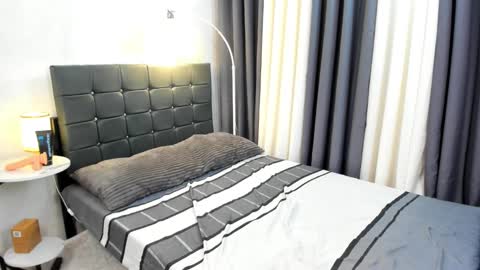 Snapshot of louieismy_name chatting on January 22, 6:31 am ignot ursh online show from January 22, 6:31 am