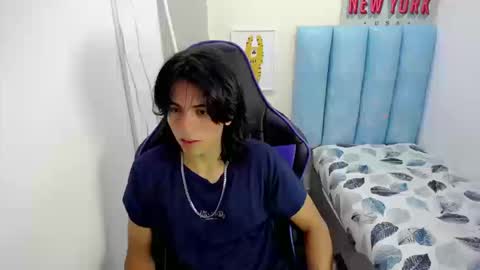 louis_baltazar online show from September 9, 4:50 pm