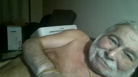 louis_chokdee online show from December 9, 7:29 pm