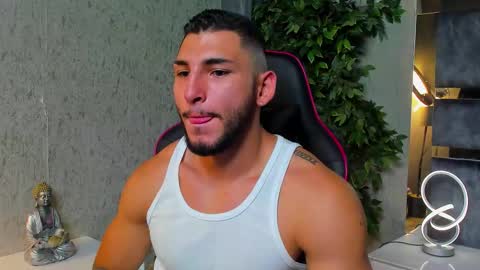 Snapshot of louis_connor chatting on October 11, 8:07 pm Louis online show from October 11, 8:07 pm