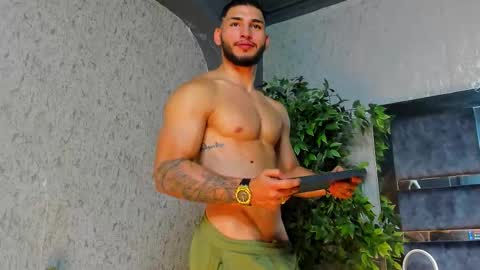 Snapshot of louis_connor chatting on October 25, 8:25 pm Louis online show from October 25, 8:25 pm