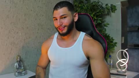 Snapshot of louis_connor chatting on November 26, 7:37 pm Louis online show from November 26, 7:37 pm