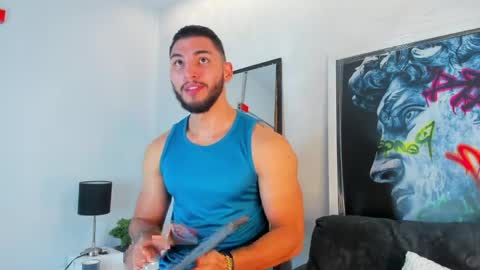 Louis online show from April 12, 3:39 pm