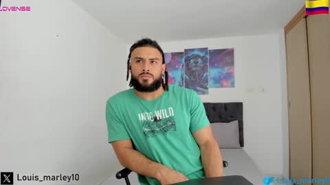 louis_marley_ online show from December 2, 6:54 pm
