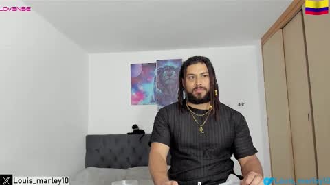 louis_marley_ online show from February 1, 9:02 pm