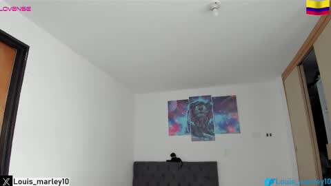 louis_marley_ online show from February 25, 5:22 pm