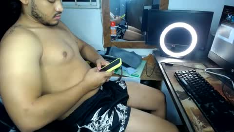 Snapshot of louis_rueda chatting on July 13, 6:27 am louis_rueda online show from July 13, 6:27 am
