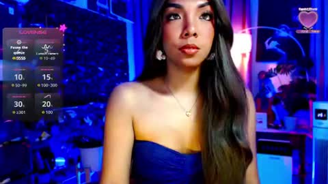 Snapshot of louisassy chatting on June 15, 6:15 am Louisa online show from June 15, 6:15 am