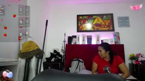 Snapshot of louise_nails chatting on September 16, 12:17 pm LouIse online show from September 16, 12:17 pm