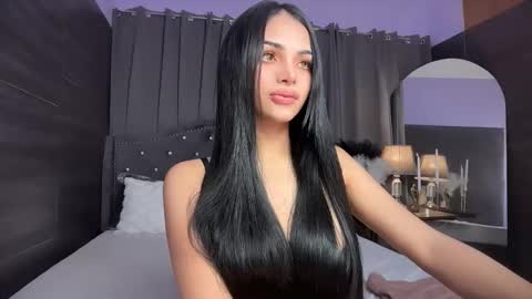 Snapshot of louiseelizabeth chatting on October 16, 4:46 am samantha online show from October 16, 4:46 am