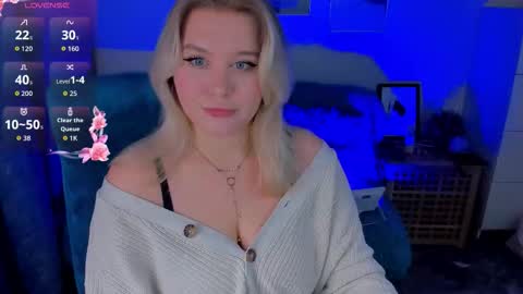 Loise online show from November 8, 9:46 pm