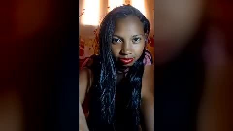 Snapshot of loulou449866 chatting on June 19, 6:51 am loulou449866 online show from June 19, 6:51 am