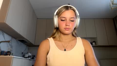 Eliza online show from February 23, 6:44 am