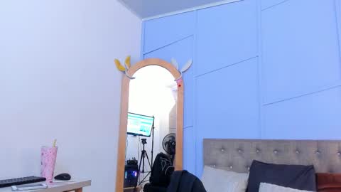 Louren Fox online show from November 5, 11:43 am