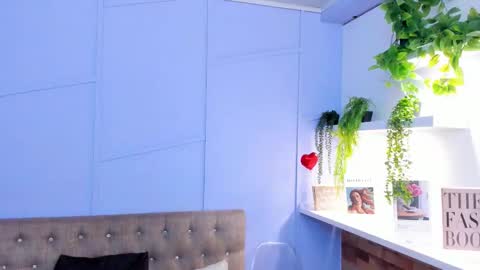 Louren Fox online show from November 11, 11:43 am