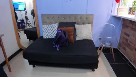 Louren Fox online show from November 28, 11:24 am