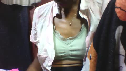 Snapshot of lovaelisa chatting on October 9, 3:48 am lovaelisa online show from October 9, 3:48 am