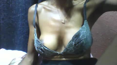Snapshot of lovaelisa chatting on November 5, 7:36 pm lovaelisa online show from November 5, 7:36 pm