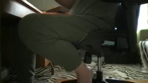 Snapshot of love_2_stroke_4_u chatting on March 16, 7:18 pm Love to suck cock.... online show from March 16, 7:18 pm