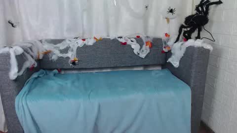 love bella  online show from October 18, 12:24 am