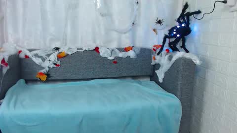 love bella  online show from October 25, 12:07 am