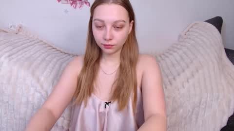 love bella  online show from March 17, 12:04 am