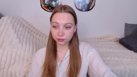 love bella  online show from April 13, 12:05 am