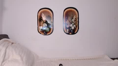 love bella  online show from April 17, 12:24 am