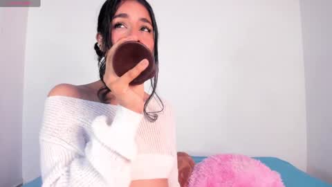 Cam online show from December 12, 12:55 pm